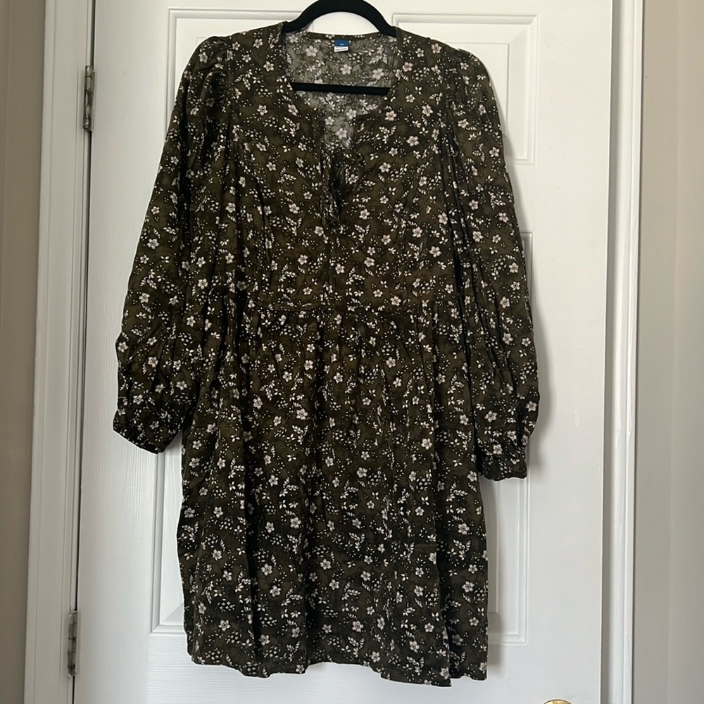 Old Navy khaki floral dress - size XL